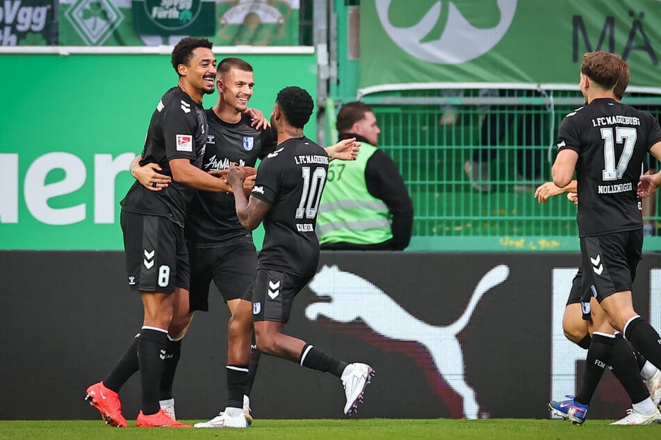 Emmanuel Iyoha (l.) brachte den FCM nach wenigen Zeigerumdrehungen in Front.