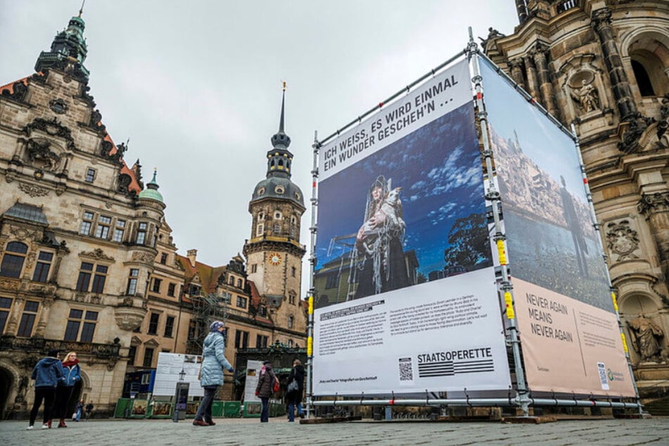 Dresden: Banner-Kunst-Aktion 2024: Künstlerisches Erinnern für die Zukunft