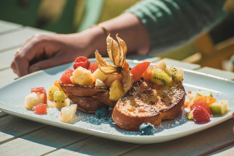 French toast can be paired with all sorts of tasty things.