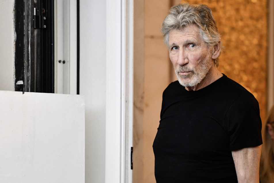 Der Ex-Bassist von Pink Floyd, Roger Waters (79), bat den russischen Präsidenten Wladimir Putin (69), seine Pläne im Ukraine-Krieg ein für alle Mal darzulegen.