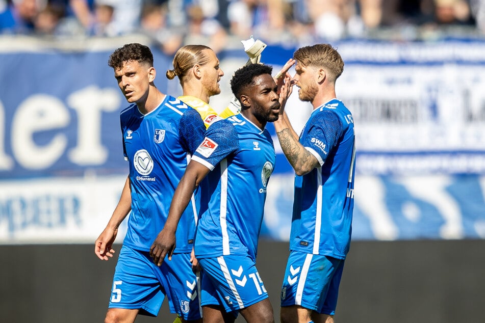 Keeper Dominik Reimann (2.v.l.) soll den FCM weiterhin anführen.