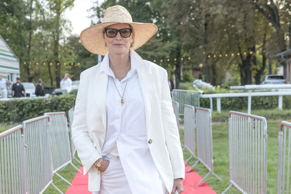 Unter den Gästen entdeckt: Ex-Supermodel Nadja Auermann (54).