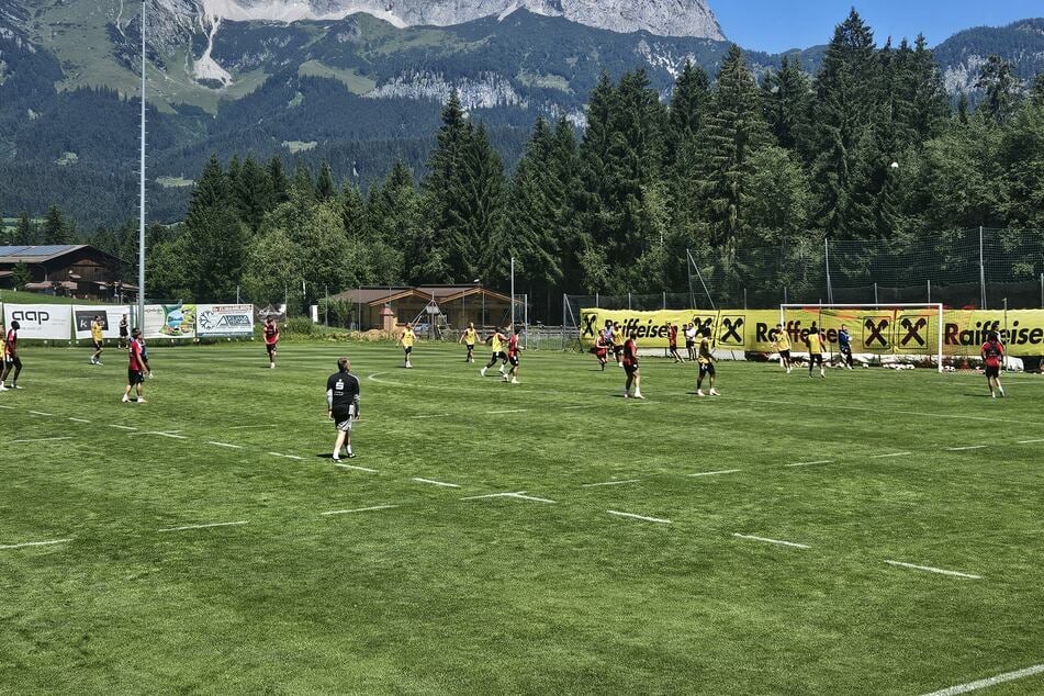 Vorausgegangen war eine größere Spielform, in der es um die Restverteidigung und Konterspiel ging.