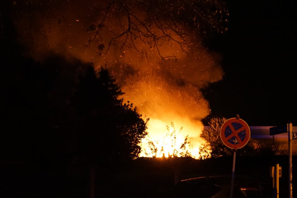 Der Brand war bereits von Weitem zu erkennen.