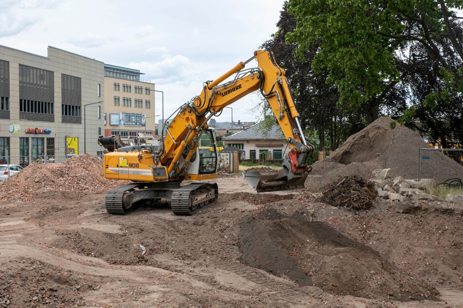 Aktuell wird auch am Rathauspark Löbtau gebaut.