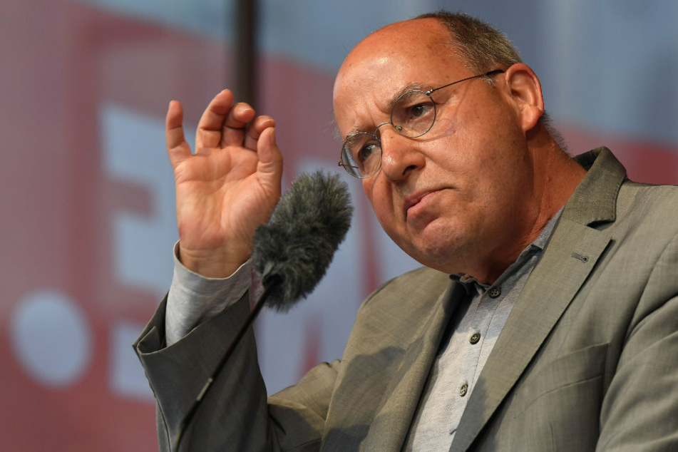 Gregor Gysi (72), Ex-Fraktionschef Die Linke, spricht bei der Auftaktkundgebung der Linkspartei in Deutschland zur Europawahl. (Archivbild)