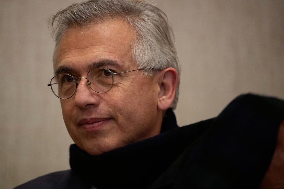 Frankfurts ehemaliger OB Peter Feldmann (67) wollte mit einer von ihm angeführten Liste ins Stadtparlament zurückkehren, erhielt aber nur 0,4 Prozent der Stimmen.