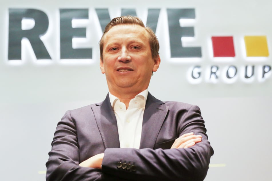 Lionel Souque (51) ist nicht nur Aufsichtsratsvorsitzender beim 1. FC Köln, sondern auch Chef von Lebensmittel-Konzern REWE.