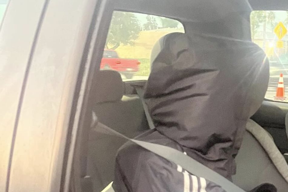 Mit Fake-Beifahrer auf der Überholspur: Polizei entlarvt skurrilen Trick