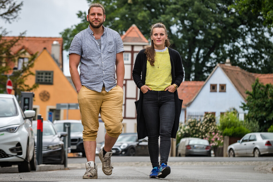 Auch wenn es dieses Mal nicht geklappt hat: Anwohner Konrad Dietze (34) und Organisatorin Jenni Lindner (45) freuen sich auf das nächste Elbhangfest.