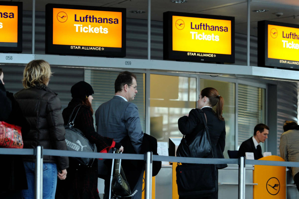 Um Plätze für Umbuchungen freizuhalten, sind zurzeit für den Juli nur noch Tickets in den teuersten Buchungsklassen der Lufthansa verfügbar.