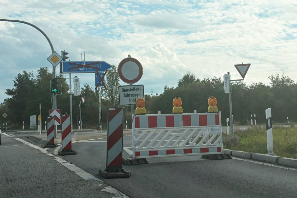 Vom 1. bis 21. September wird die Auffahrt der Anschlussstelle Heidenau in Fahrtrichtung Dresden gesperrt sein.