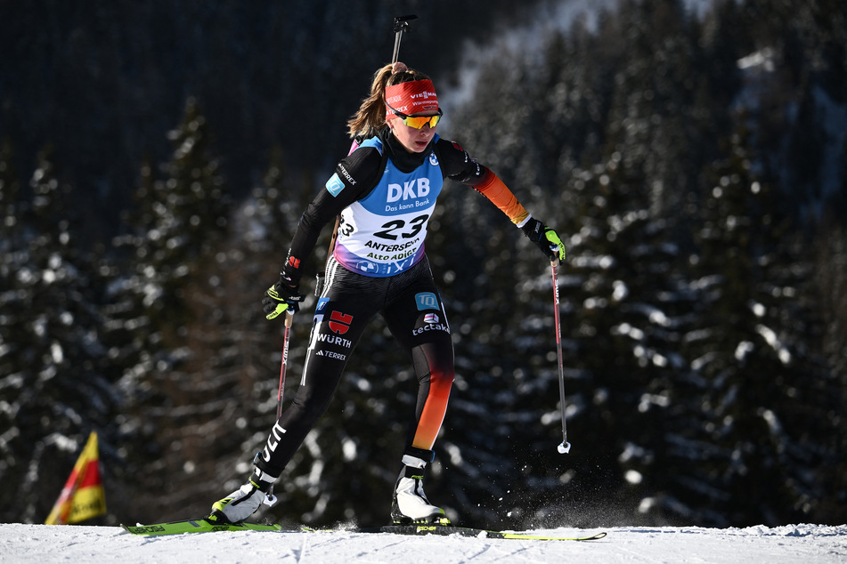 Johanna Puff (22) hat sich das fünfte WM-Ticket bei den deutschen Biathlon-Damen gesichert.