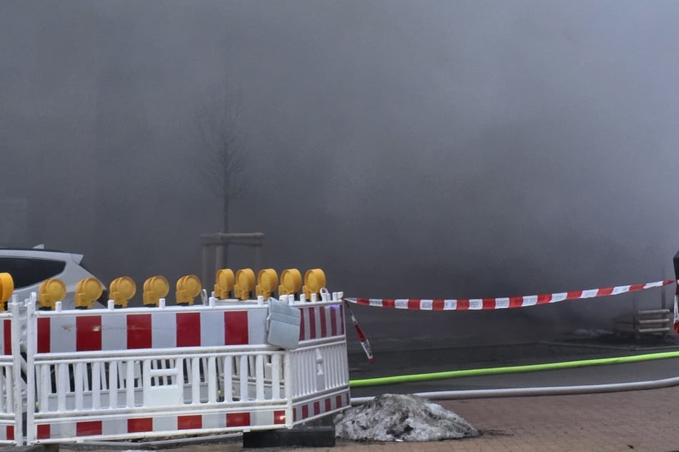 Die Kieler Polizei überprüft einen möglichen Zusammenhang der Brände.