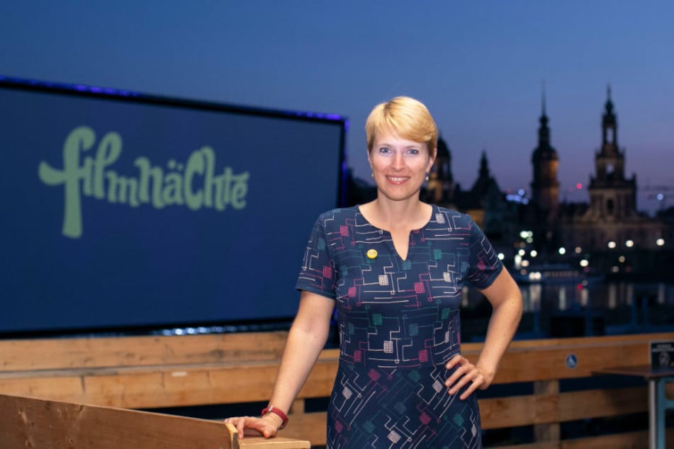 Viktoria Franke (33) freut sich, dass die Dresdner den Filmnächten auch im Corona-Sommer treu bleiben.