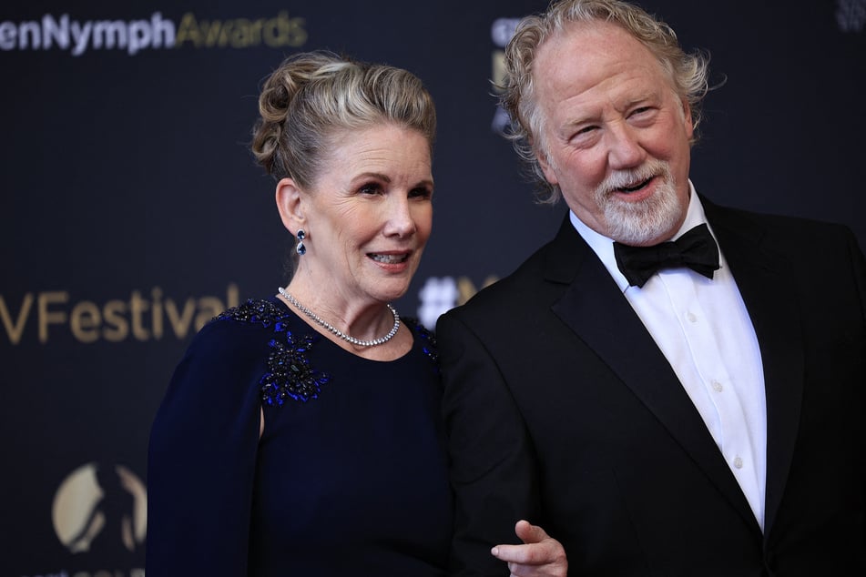 Timothy Busfield (68, r.) im Juni 2023 mit seiner Ehefrau Melissa Gilbert (61), die ebenfalls als Schauspielerin aktiv ist.