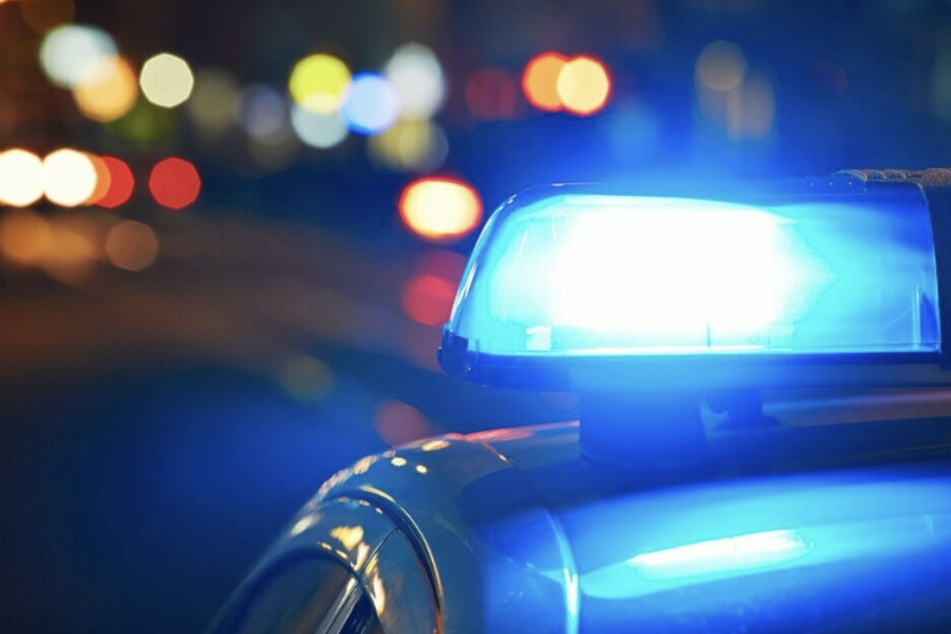 Die Polizei sucht anhand von Personenbeschreibungen nach den drei Tätern, die Anfang Juni eine Frau in der Nähe des Leipziger Hauptbahnhofs vergewaltigt haben. (Symbolbild)