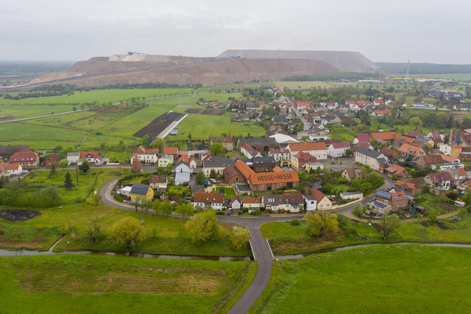 Das Dorf Loitsche im Landkreis Börde hat etwa 570 Einwohner und befindet sich in direkter Nähe eines Kalibergwerks. (Archivbild)
