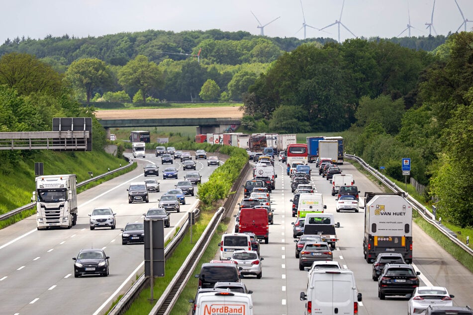 Der ADAC warnt vor Staugefahr. (Archivfoto)