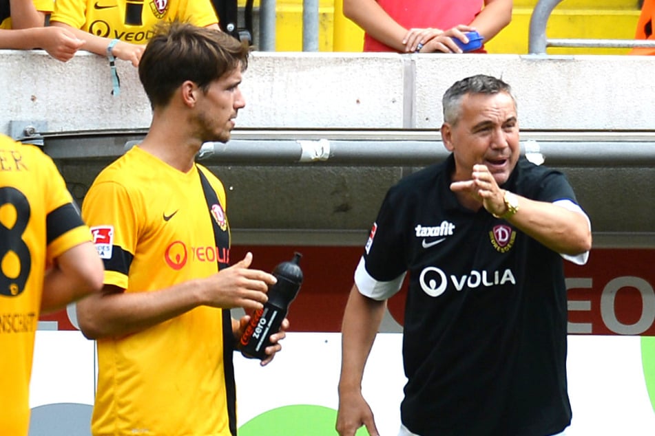 Er trainierte Dynamo und RB Leipzig: Coach geht auf Kameramann los!