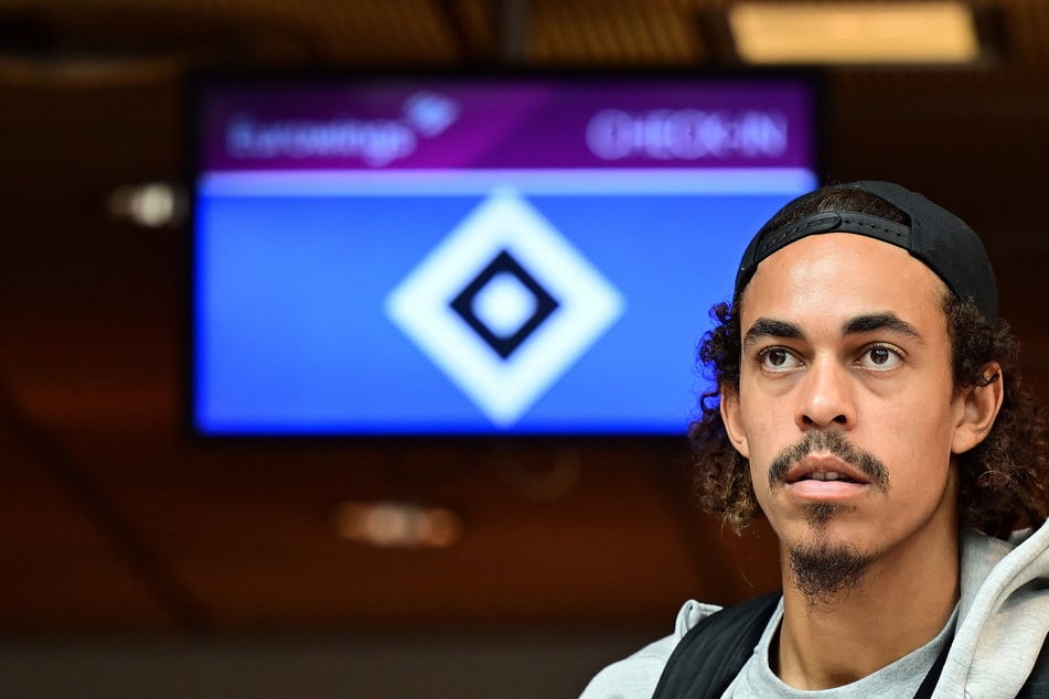 Sturm-Neuzugang Yussuf Poulsen (31) hat eine Zerrung am Oberschenkel, fliegt aber trotzdem mit ins Trainingslager.