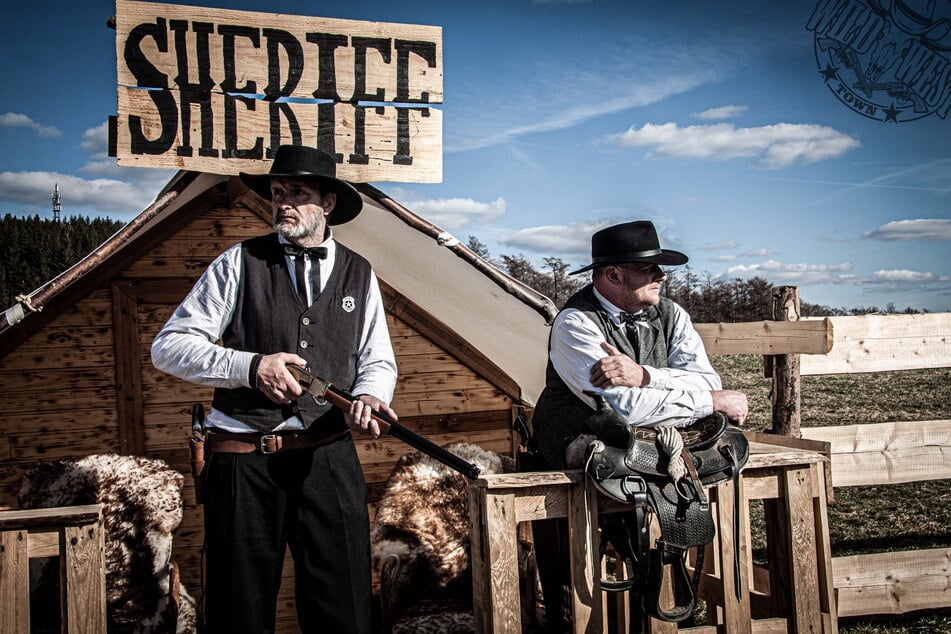 Im Camp sorgten Sheriffs für Ordnung.