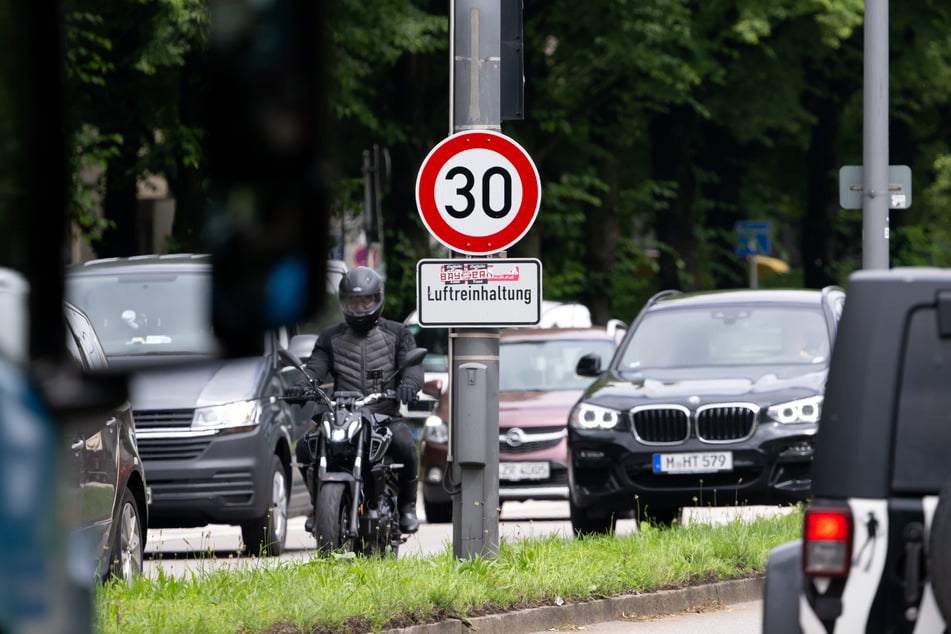 Die Landshuter Allee wird wieder zu Geduldsprobe für Autofahrer.