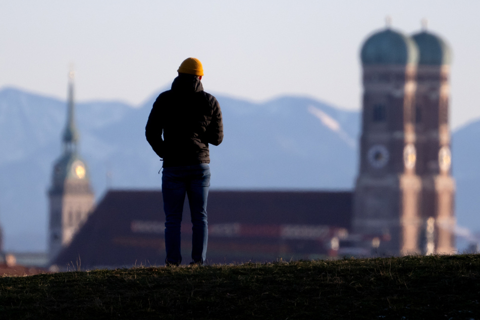 In München und im Süden des Freistaats lässt sich die Sonne im Laufe der Woche aber etwas häufiger als im Norden blicken.