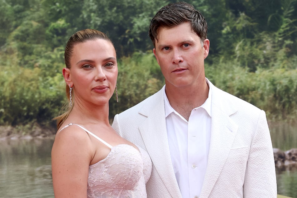 Scarlett Johansson (l.) and Colin Jost have been married for five years.