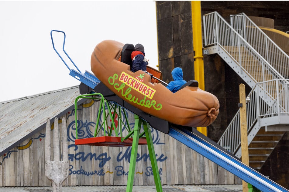 Neben einer wilden Fahrt mit der "Bockwurstschleuder" können Besucher am Standort Döbeln künftig auch Schlittschuhlaufen.