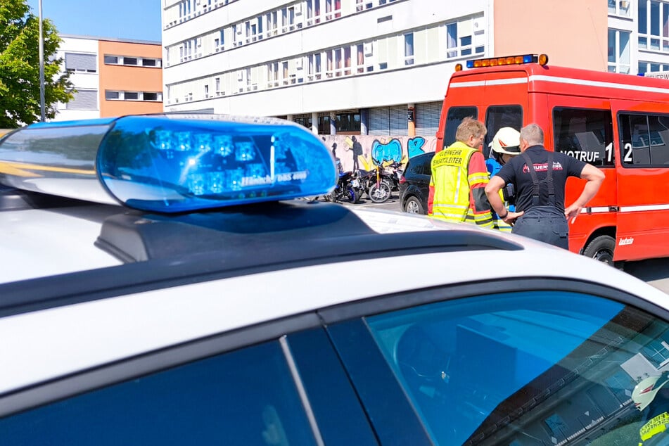 Die Polizei ist mit einem Großaufgebot im Einsatz.