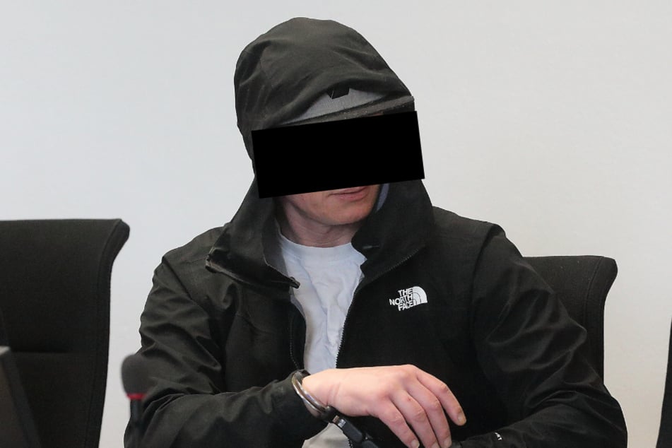 Daniel W. (40) muss sich wegen insgesamt 23 Anklagepunkten vor dem Landgericht verantworten.