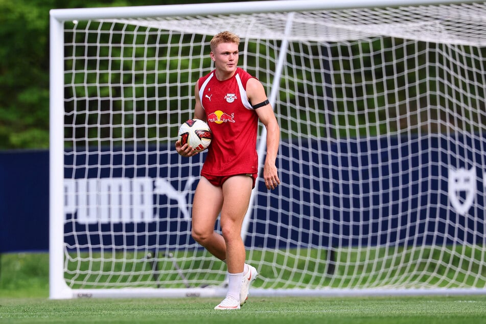Kann Conrad Harder (21) nach dem geplatzten Transfer nun auf einen Verbleib hoffen?