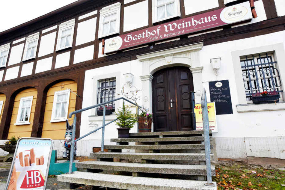 Im "Gasthof Weinhaus" bedienten sich Einbrecher großzügig an den Vorräten.