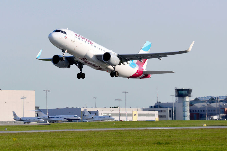 Eurowings übt Flugzeugfliegen am Dresdner Flughafen (Symbolbild).