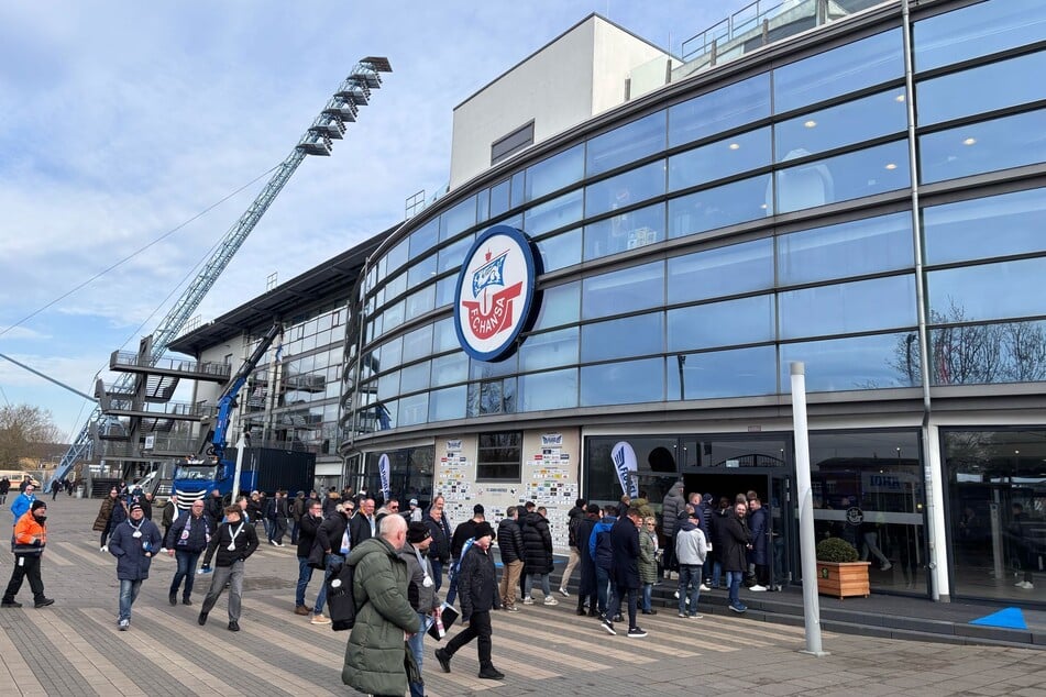 Das Ostseestadion hat seine Tore geöffnet.