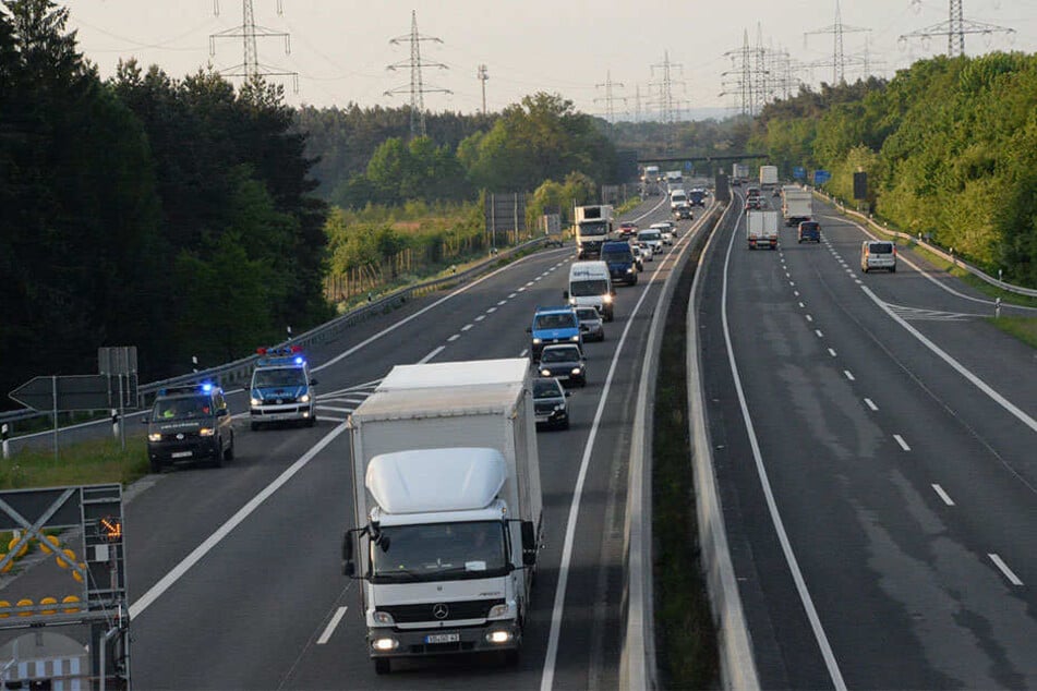 In ganz OWL kommt es bis zum Abend zu starken Verkehrsbehinderungen.