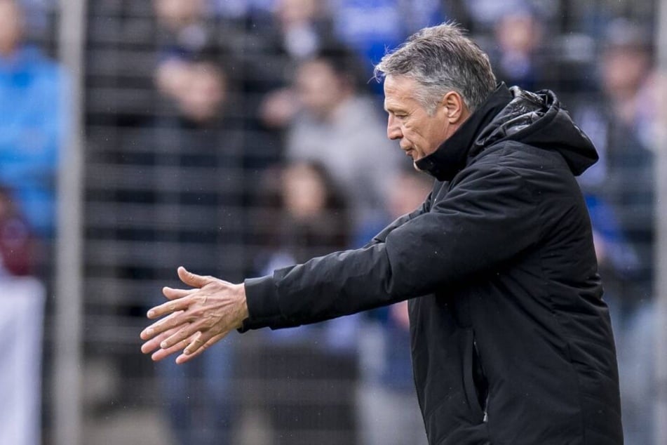 Trainer Uwe Neuhaus weiß um die Qualität von Aue.