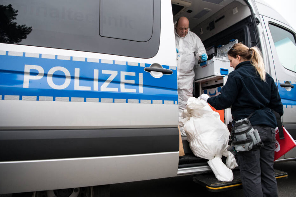 Ermittler haben im Haus von Rebeccas Schwester und ihrem Mann Spuren sichergestellt.