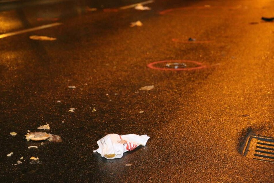 Während des Unfalls hielt das Opfer noch seinen Burger in der Hand