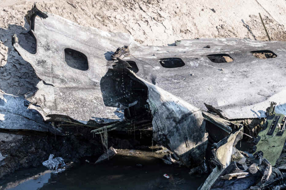 Iran räumt ein: Flugzeug wurde "versehentlich" abgeschossen!