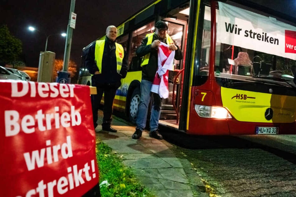In den frühen Morgenstunden des 19. Novembers waren die Busfahrer in einen unbefristeten Streik getreten.
