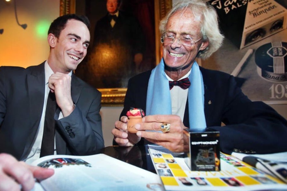 Ronald Fortmann (rechts) und sein Sohn setzen auf Tradition und Innovation.