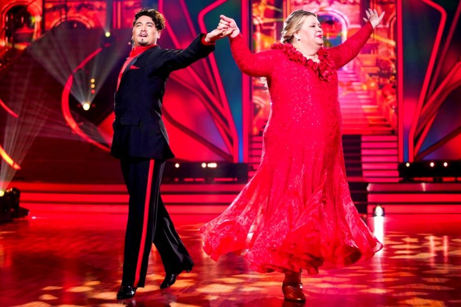 Ilka Bessin verrät: Darum trägt sie bei "Let's Dance" nur flache Schuhe