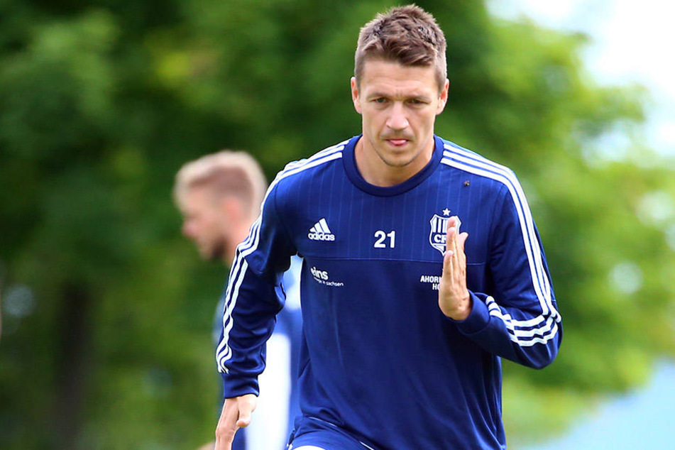CFC-Angreifer Daniel Frahn hofft in der neuen Saison auf mehr Treffer als in der vergangenen - auch dank des veränderten Spielsystems der Himmelblauen.