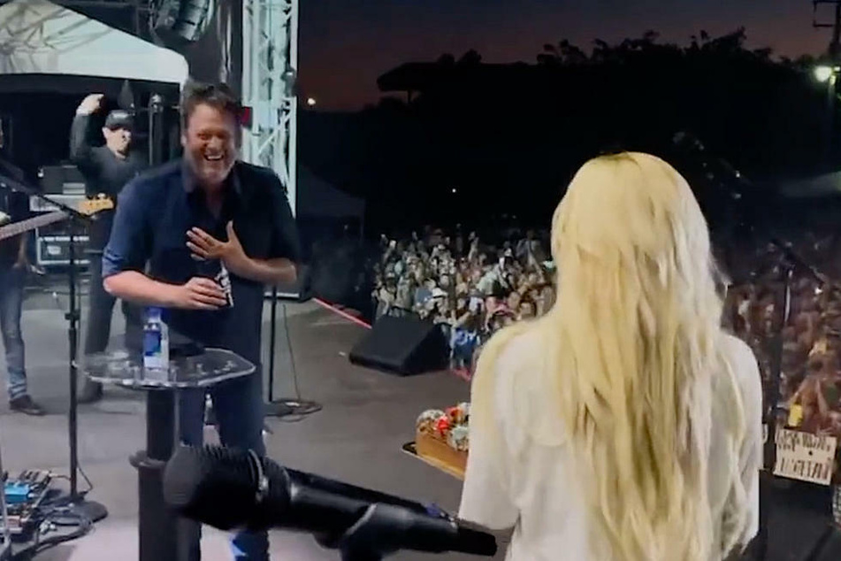 Gwen Stefani gives Blake Shelton the best onstage birthday surprise