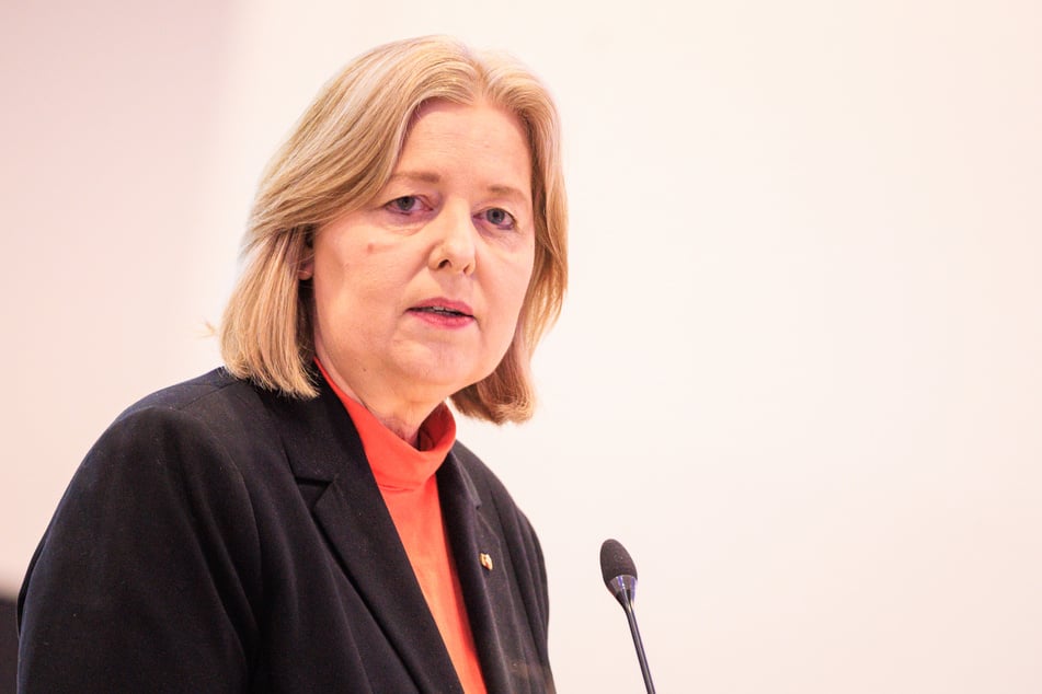 Arbeitsministerin Bärbel Bas (57, SPD) will mit dem Gesetzentwurf mehr Menschen in die Beschäftigung bringen. (Archivbild)