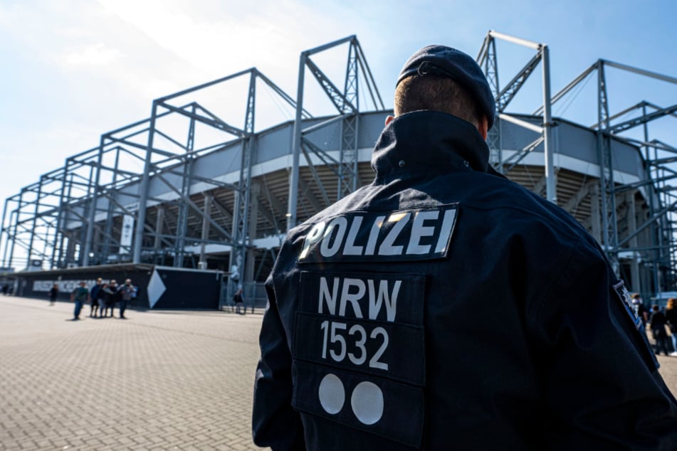 Die Bundespolizei wird rund um den Borussia-Park mit einem Großaufgebot im Einsatz sein.