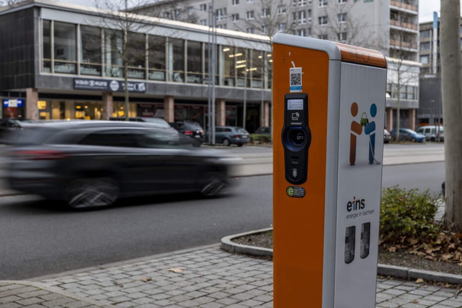 Obwohl Chemnitz die sächsische Großstadt mit den meisten Autofahrern ist, wurden dieses Jahr nur 130 E-Autos zugelassen.