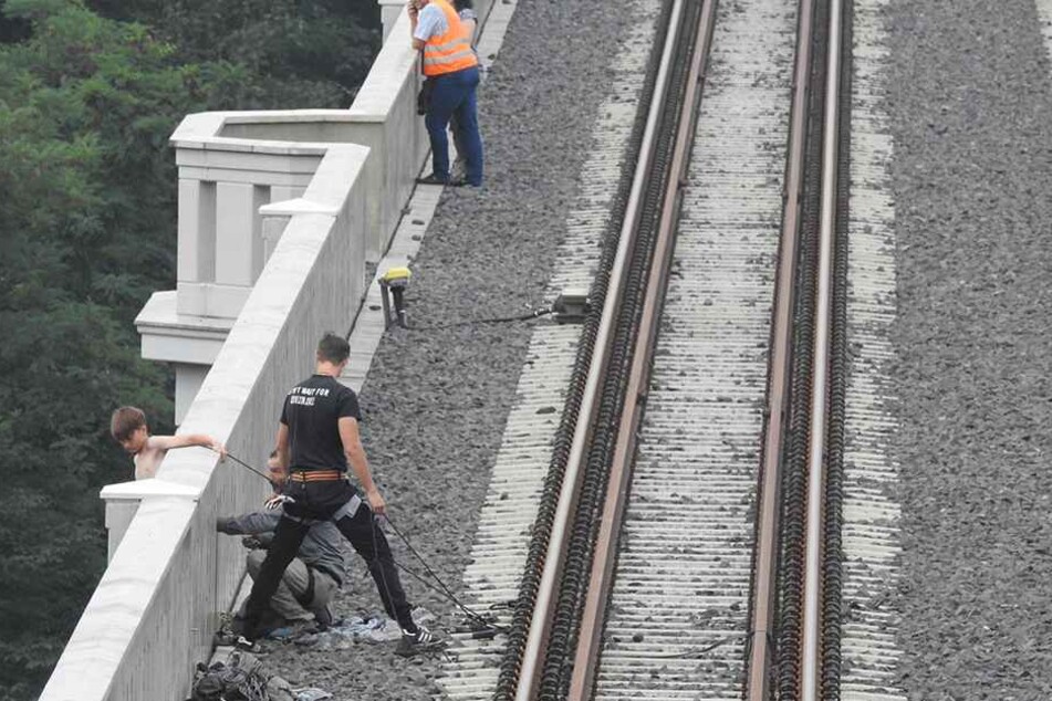 Dreharbeiten an der Brücke: Der Film wird auch die ein oder andere spektakuläre Szene enthalten.
